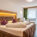 Donnerhof فندق فلبمس