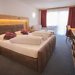 Donnerhof 4*
