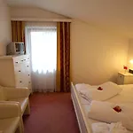 Hotel Donnerhof 4*
