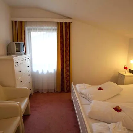 Hotel Donnerhof 4*